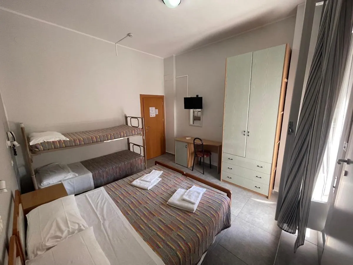 Hotel Piccari New Rimini 3*,